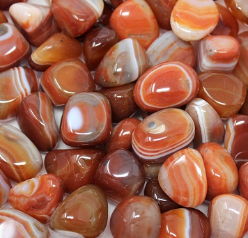 Banded discount carnelian agate
